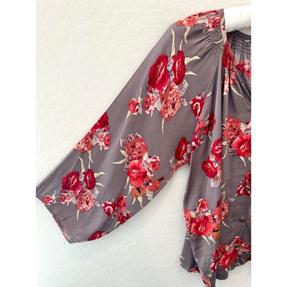 TUCKER | 100% Silk Floral Blouse Gray Red Rose Print Boho Peasant Top | Size P - Picture 3 of 9
